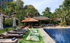 Let'S Hyde Pattaya Resort & Villas - Pool Cabanas